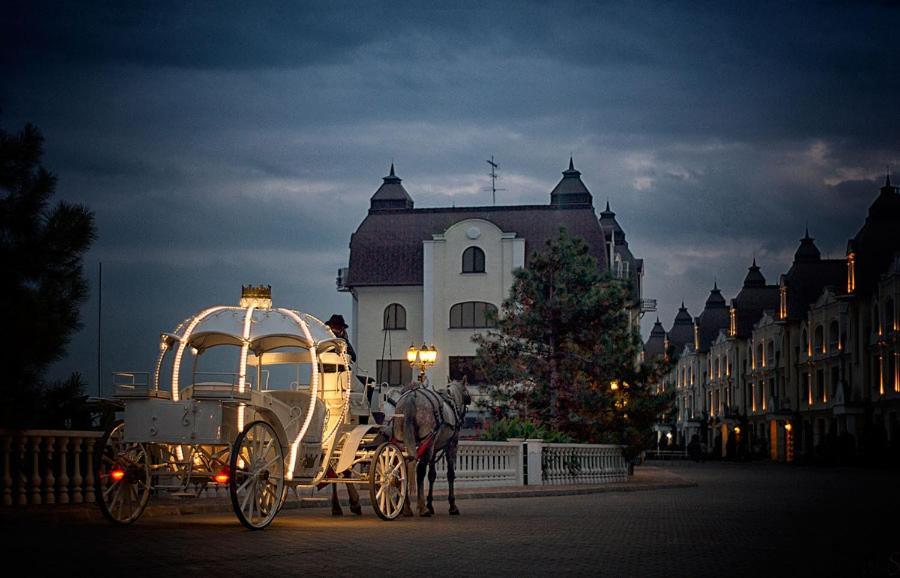 Hotel Гранде Петтине Odesa Exterior foto